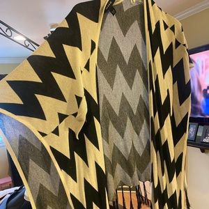 Chevron black and white shrug